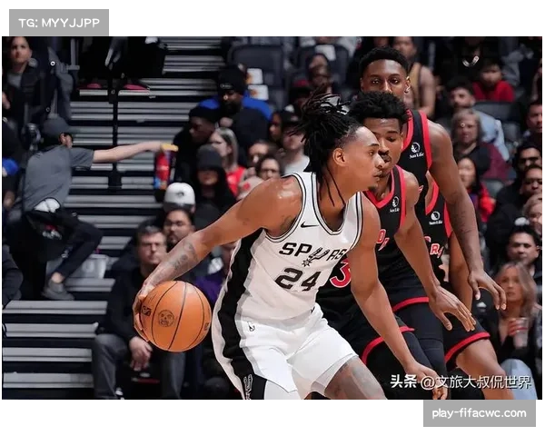 NBA常规赛：巴雷特首节高效砍分，猛龙暂时领先对手